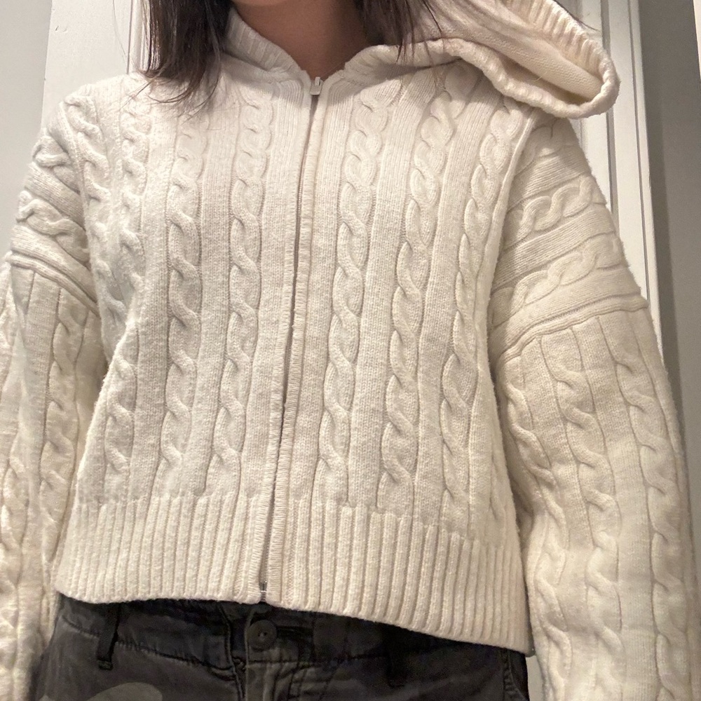 Aritzia/Sunday Best cable knit wool blend zip up sweater.